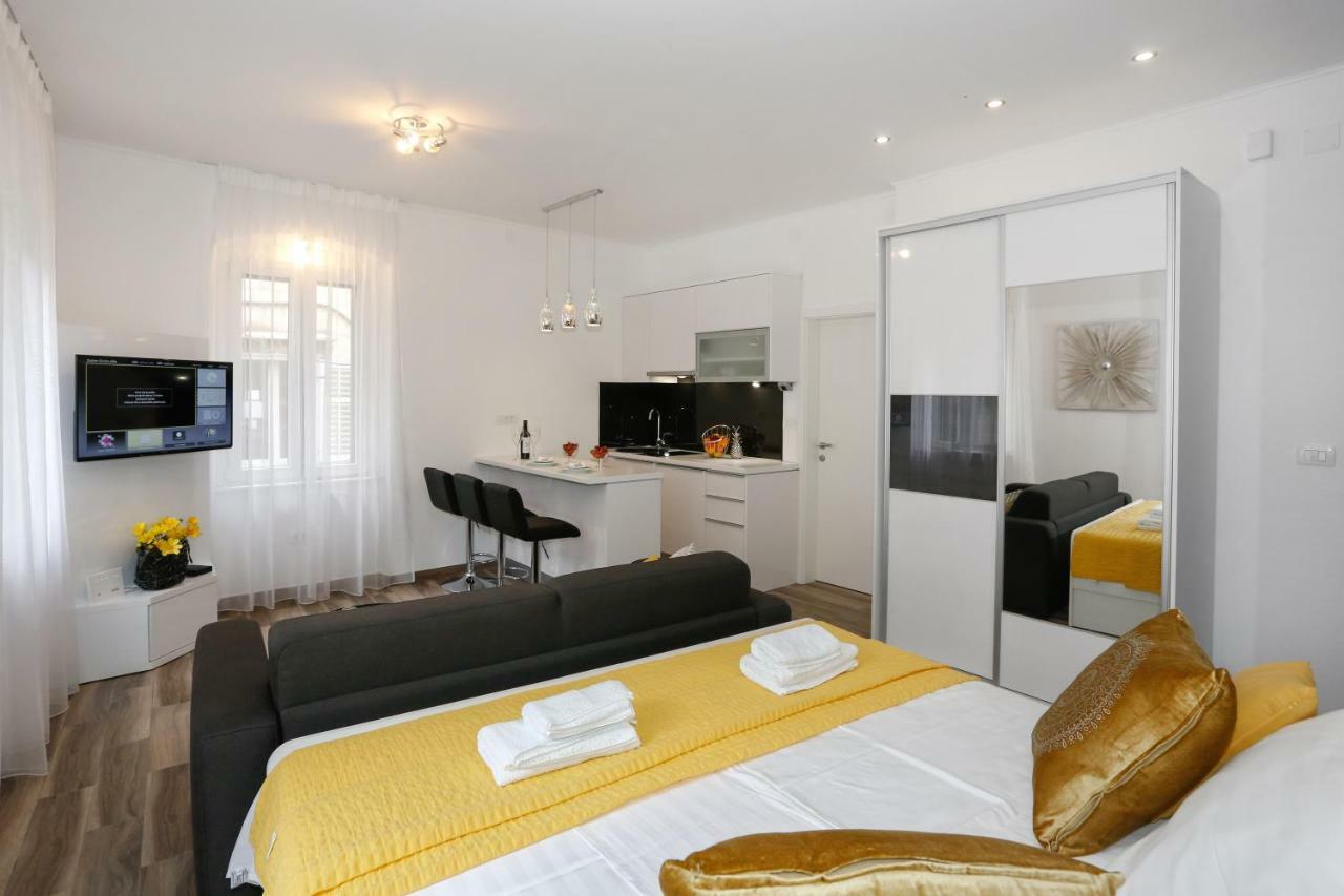 Studio Apartman Fictilis سبليت المظهر الخارجي الصورة