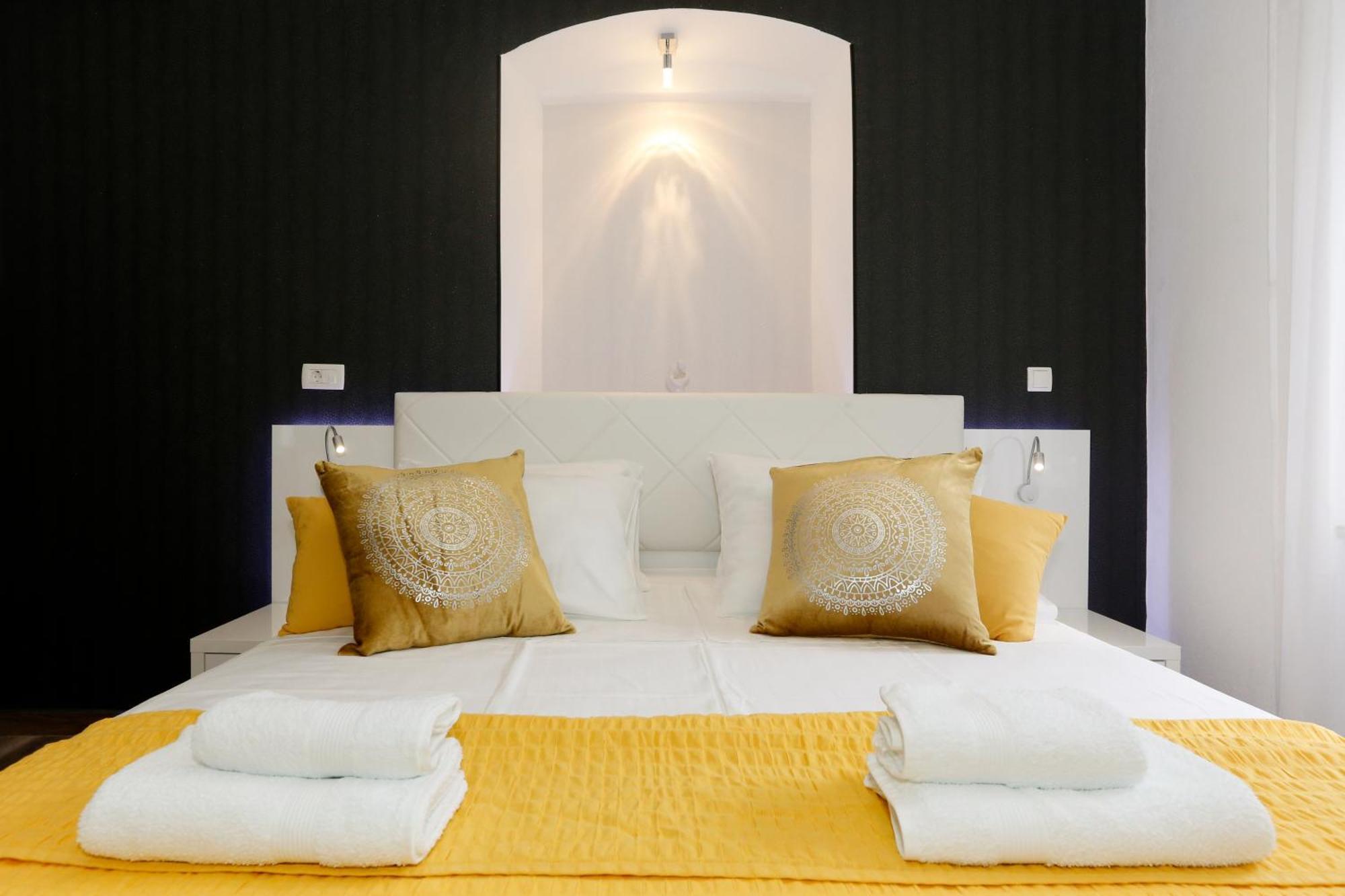Studio Apartman Fictilis سبليت المظهر الخارجي الصورة